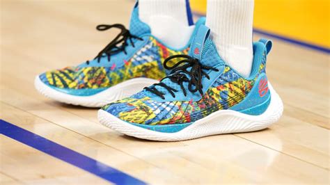 curry signs fake shoes|did nike sign steph curry.